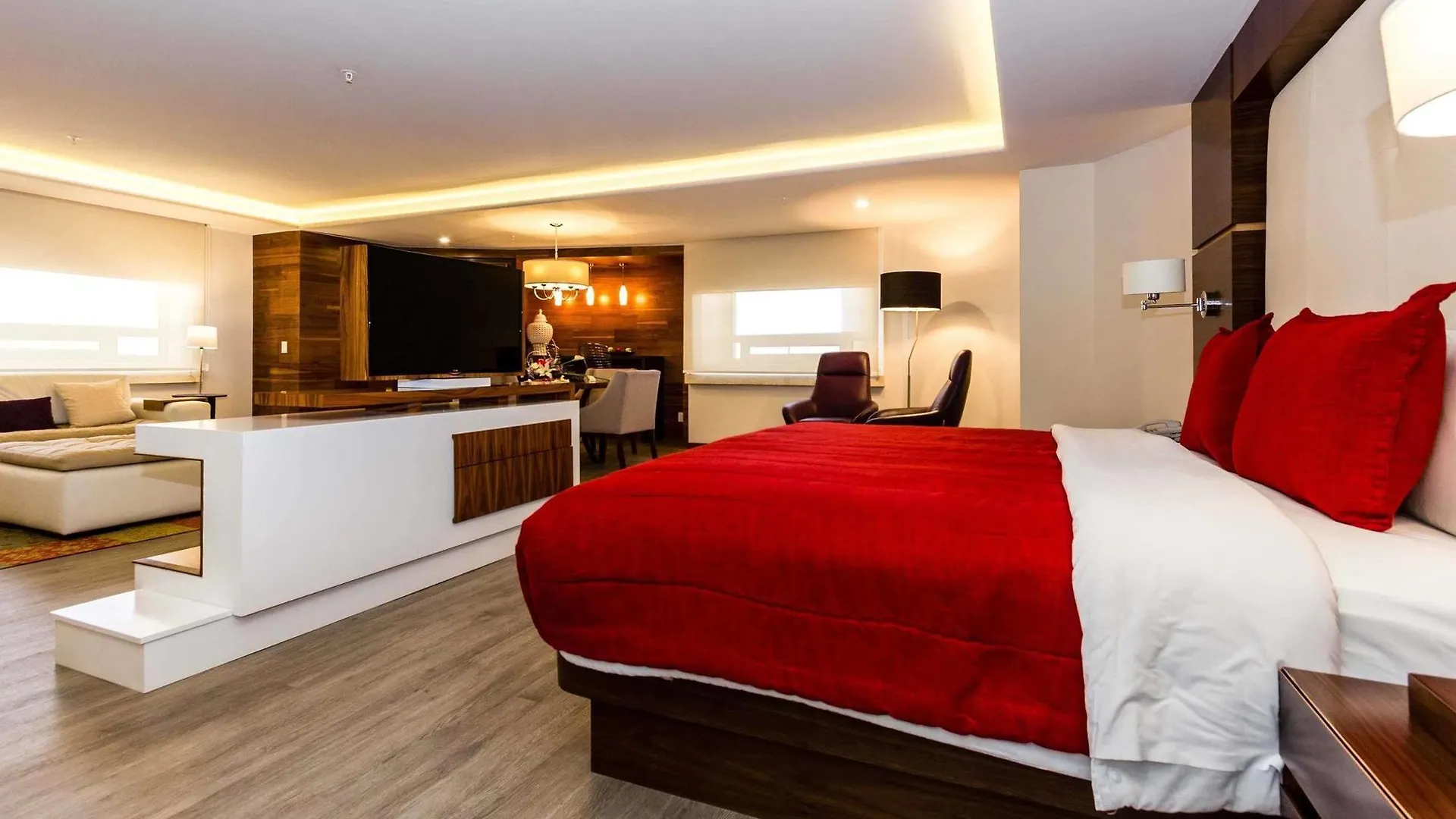 Jf Grand Puebla Hotel