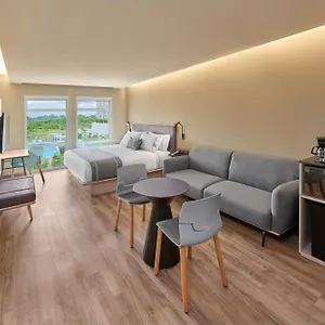 https://city-express-suites-cancun-aeropuerto.quintano-roohotels.com