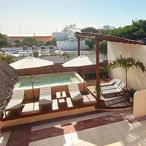 https://hostel-3b-chic-cheap.allrivieramayahotels.com