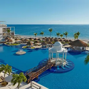 https://now-sapphire-riviera-cancun.quintano-roohotels.com
